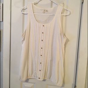 Cato sleeveless top with elastic bottom. 14/16